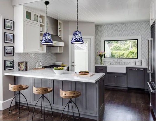 Kitchen peninsula lightning
